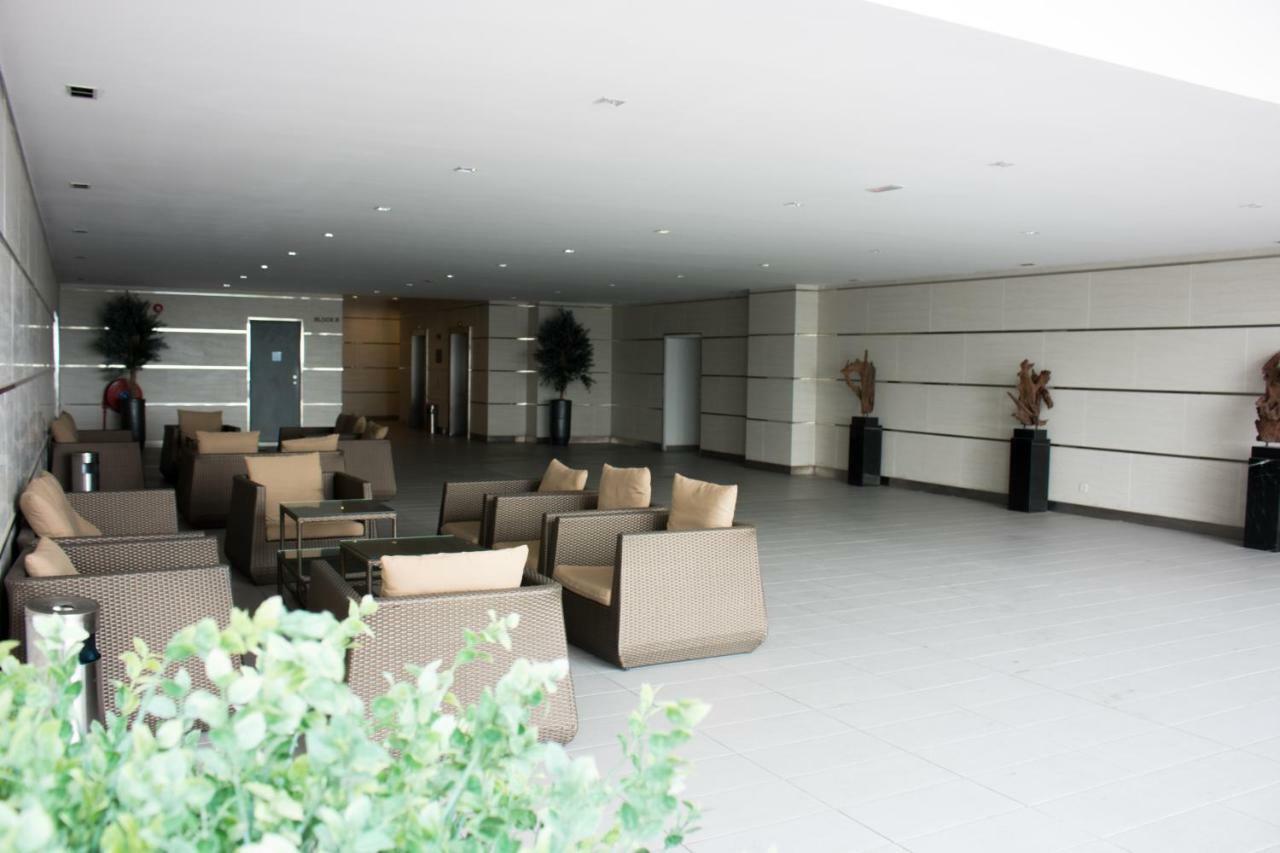נוסג'יה Ashton Meridin Suites מראה חיצוני תמונה